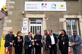 La Poste et France Services signent, à Sombernon, un mariage au service des habitants !